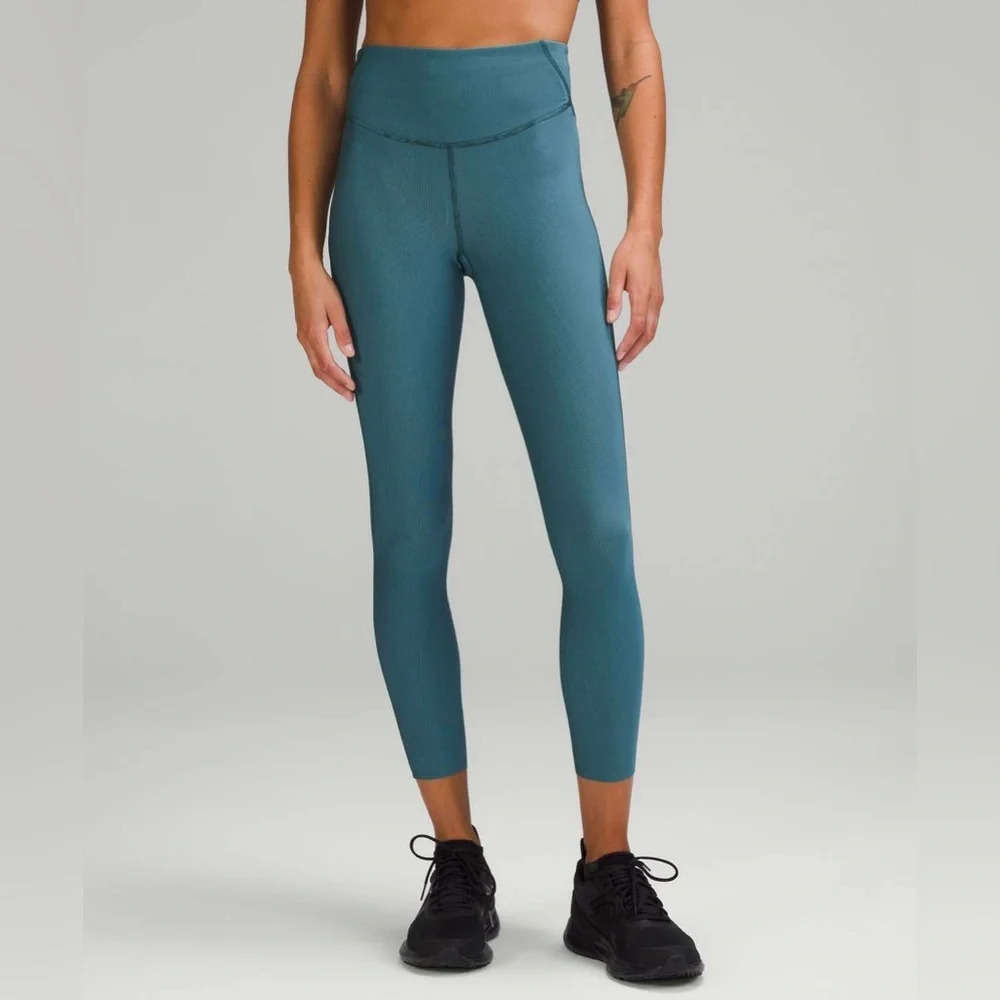 Lululemon 2022 Base Pace  High-Rise Tight 25" *Two-Tone Ribbed Green/Blue